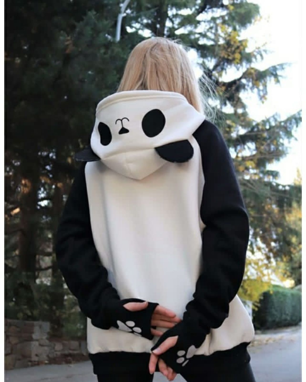 Cozy Panda Fleece Hoodie – Warm & Comfy