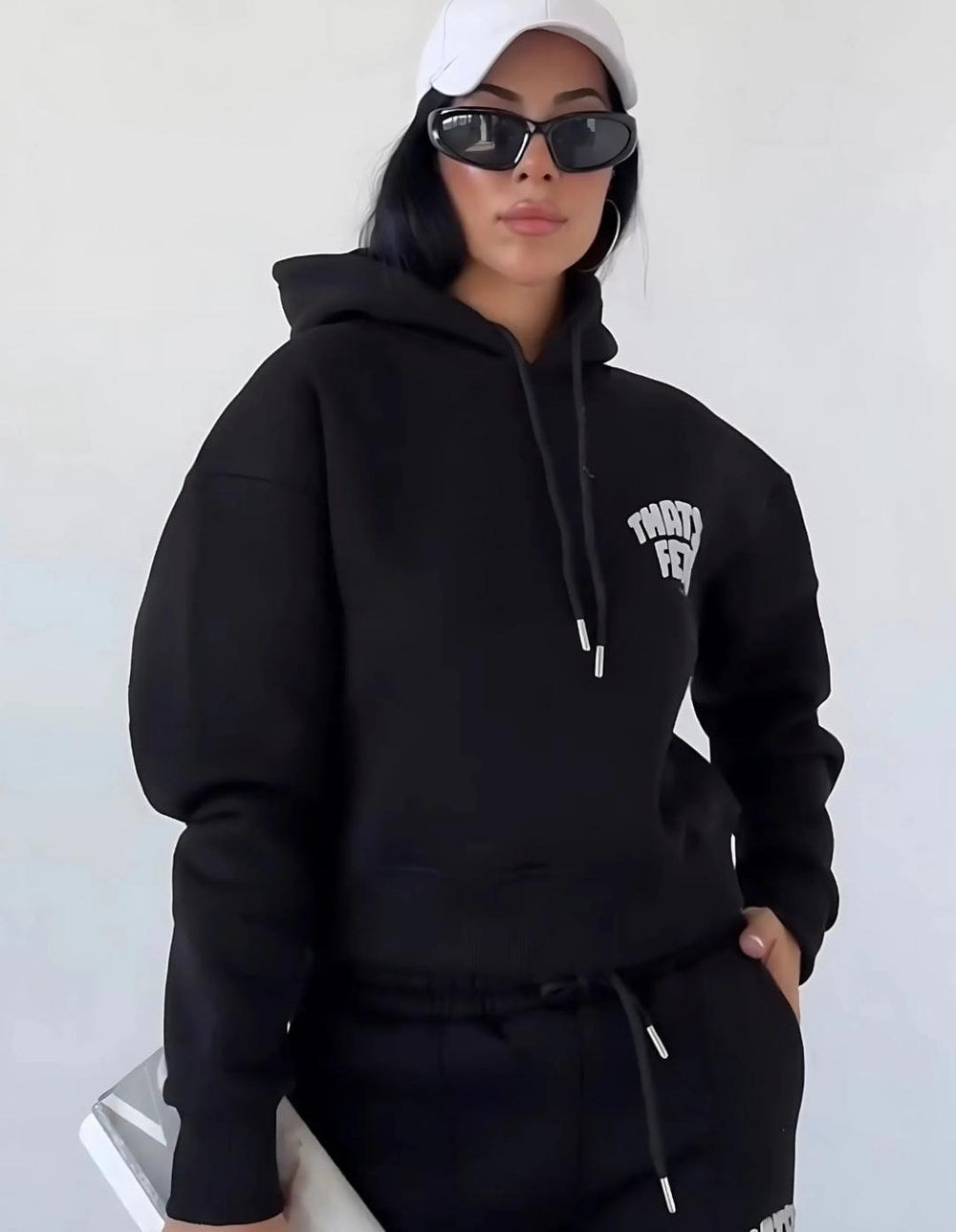 Essential Comfort Winter Tracksuit – Hoodie & Jogger Set - We Wears